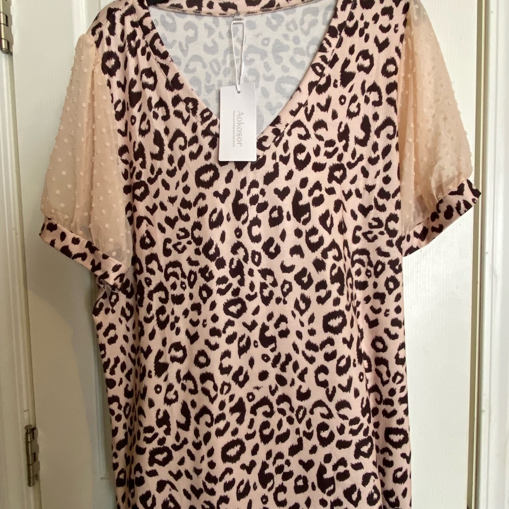 NWT Leopard Print V-Neck Blouse
